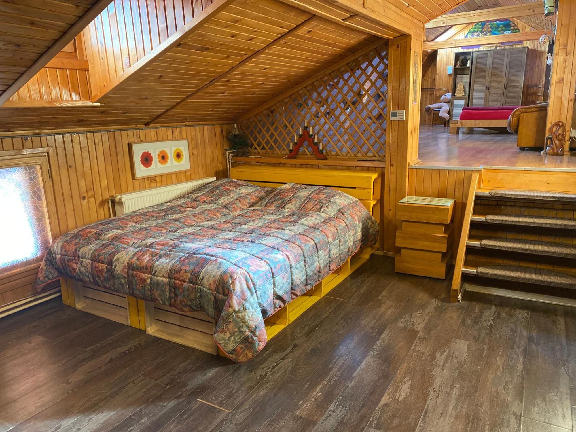 Wooden Attic Lägenhet Braşov Exteriör bild