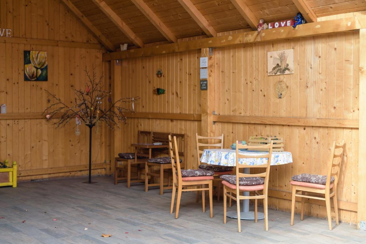 Wooden Attic Lägenhet Braşov Exteriör bild